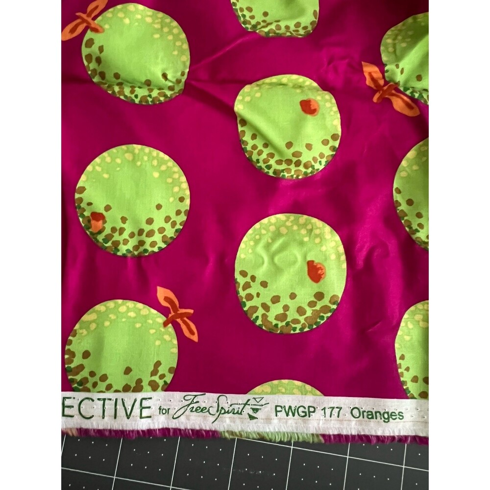 Kaffe Fassett for FreeSpirit - Oranges PWGP 177 Lime - Two 1 Yd Cuts, 2 Yd Total - Picture 3 of 7
